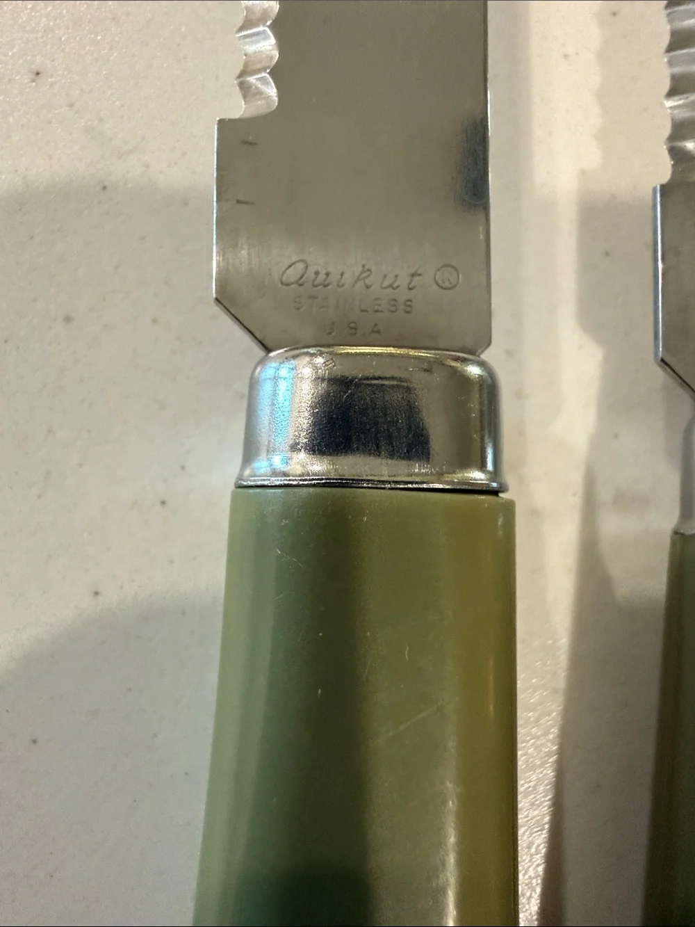 Quikut Serrated Steak Knives with Avocado Green Handles